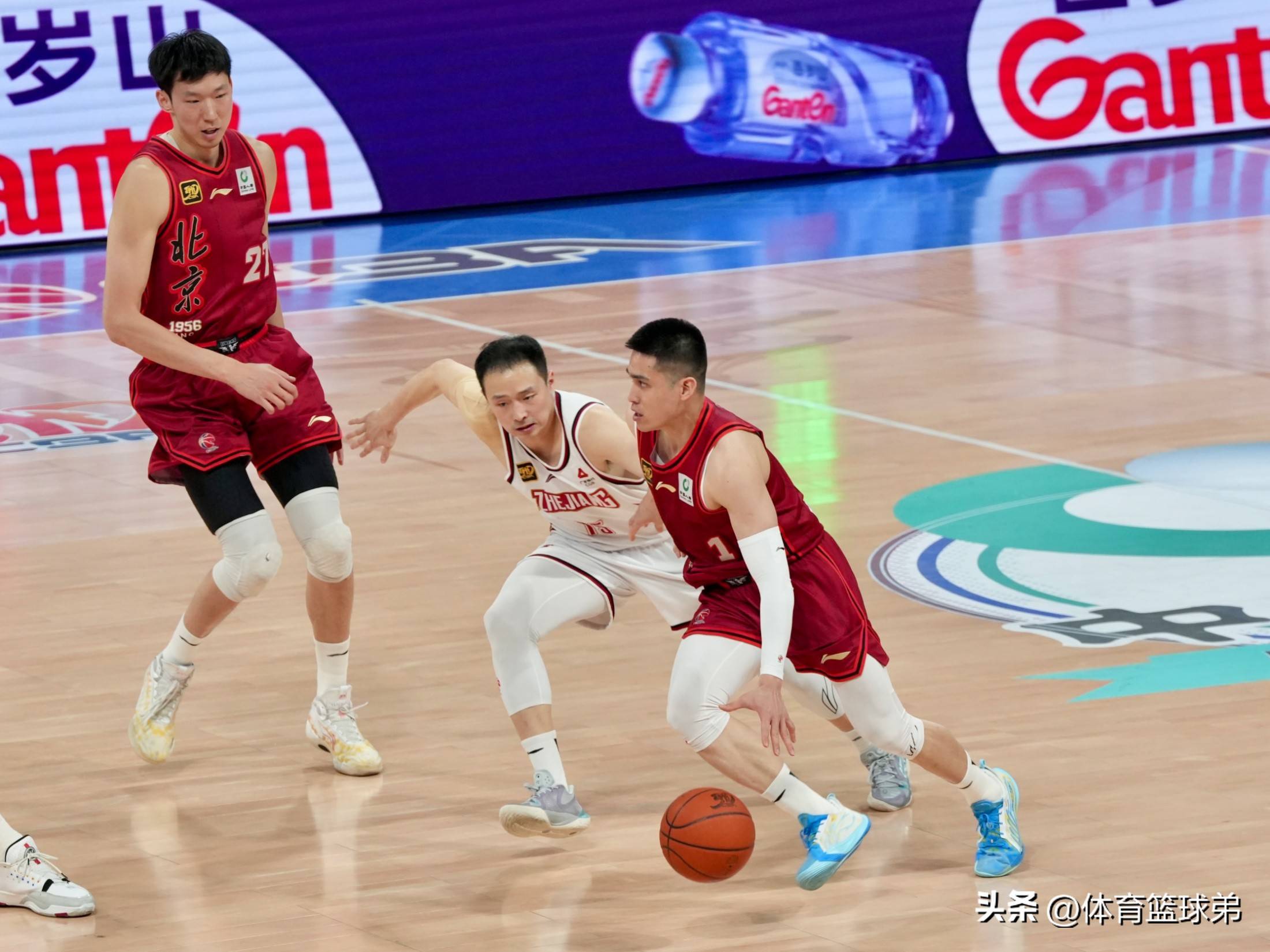 od体育娱乐-江苏男篮遭遇失利，主教练全力调整(江苏男篮遭遇失利,主教练全力调整了吗)