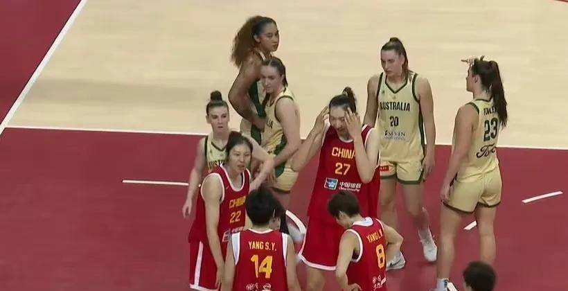 包含女篮卫冕最大短板暴露：三分21中4外线狂输18分若碰日澳该咋办的词条
