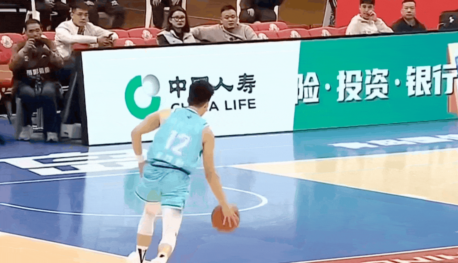 CBA外援动态！辽宁接触克里斯！青岛签普森补内线，广东