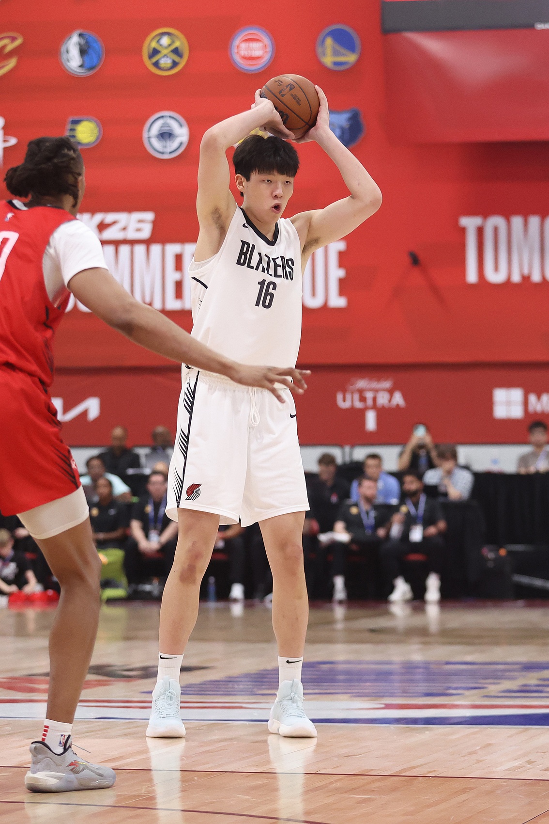 杨瀚森8+8+5+3篮板创新高夏联G4开拓者击败火箭